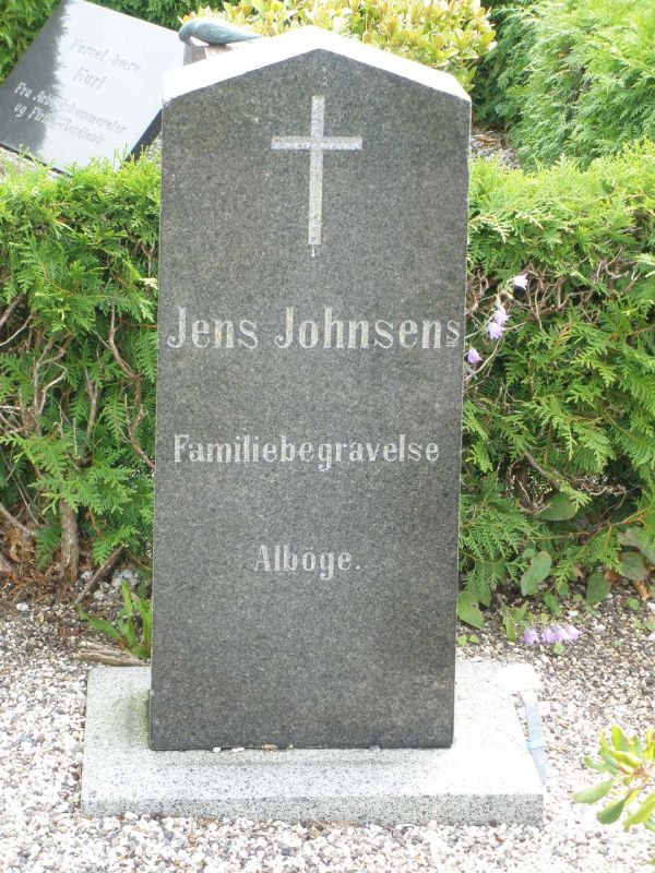 Jens Johnsen's familiegravsted.JPG